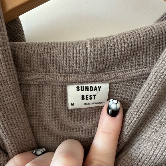 Sunday Best / Aritzia • Taupe Brown Baby Waffle Relaxed Cropped Hoodie - Picture 6 of 8